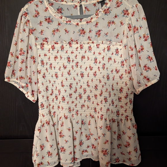 Torrid Smocked Floral Blouse | Cottagecore Romantic Top 2X - Picture 3 of 8